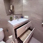 Centrico , Comodo, Tranquilo Y Con Wifi Apartment